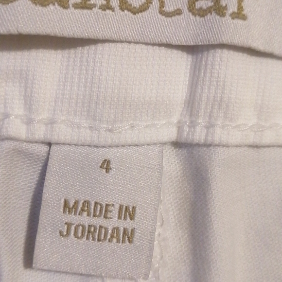 NWOT, jeanstar ladies white capris, size..4 - Picture 8 of 10